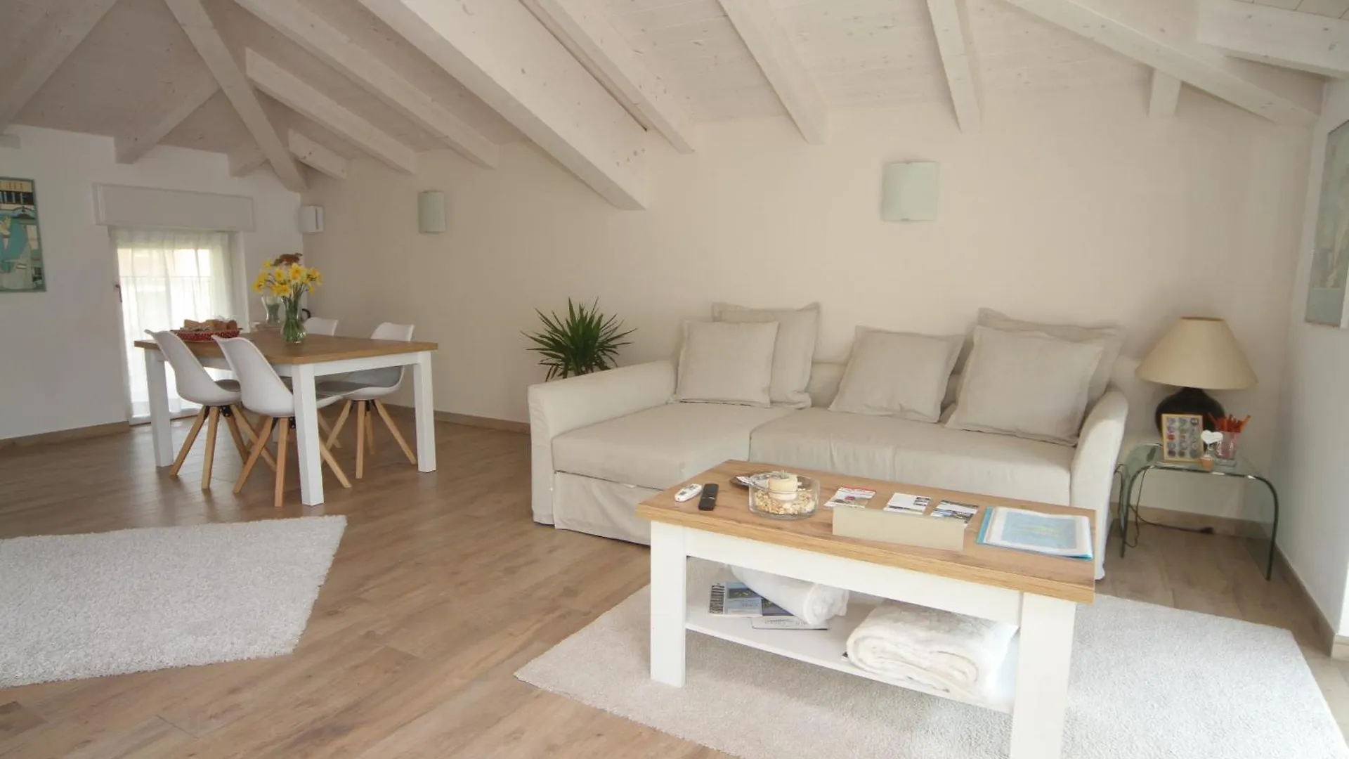 Maison Mimi Apartments Ossuccio 0*,  Italy