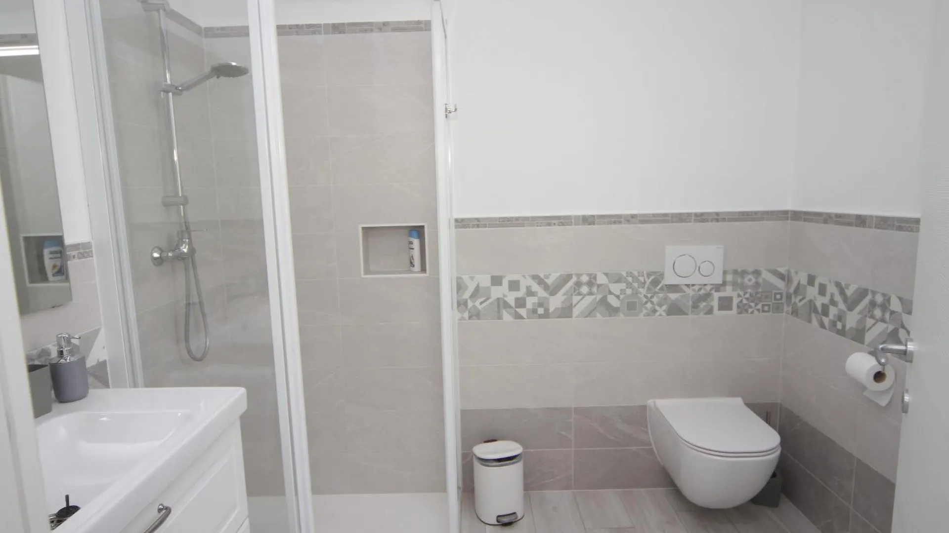 Maison Mimi Apartments Ossuccio 0*,  Italy